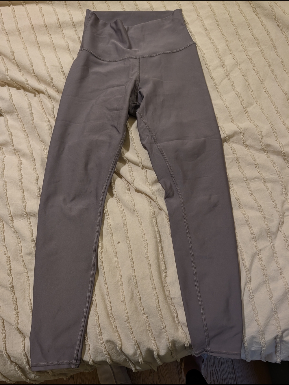 ALO Yoga Airlift Lilac Gray